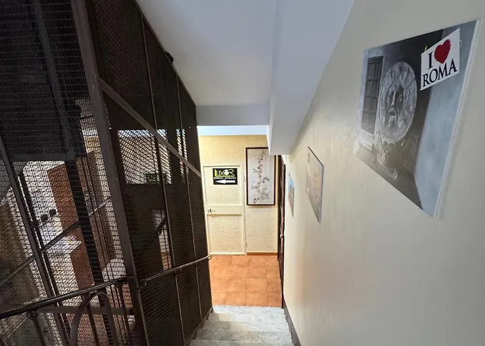 Luxor Eco Casa E Per Vacanze In Centro Piazza Bologna, Colosseo, Piazza Di Spagna, Vaticano, San Pietro, Sapienza, Fontana Di Trevi, Piazza Navona, Trastevere, Tiburtina, Termini, Aeroporto Frühstückspension Rom
