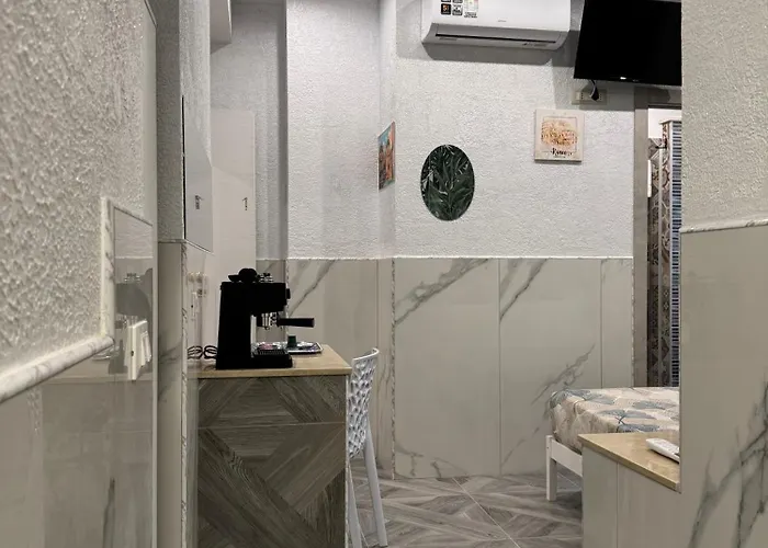Luxor Eco Casa E Per Vacanze In Centro Piazza Bologna, Colosseo, Piazza Di Spagna, Vaticano, San Pietro, Sapienza, Fontana Di Trevi, Piazza Navona, Trastevere, Tiburtina, Termini, Aeroporto Frühstückspension