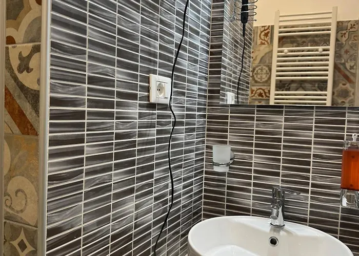 Luxor Eco Casa E Per Vacanze In Centro Piazza Bologna, Colosseo, Piazza Di Spagna, Vaticano, San Pietro, Sapienza, Fontana Di Trevi, Piazza Navona, Trastevere, Tiburtina, Termini, Aeroporto 4* Rom