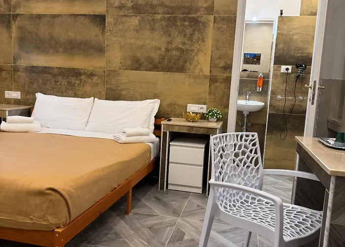 Frühstückspension Luxor Eco Casa E Per Vacanze In Centro Piazza Bologna, Colosseo, Piazza Di Spagna, Vaticano, San Pietro, Sapienza, Fontana Di Trevi, Piazza Navona, Trastevere, Tiburtina, Termini, Aeroporto