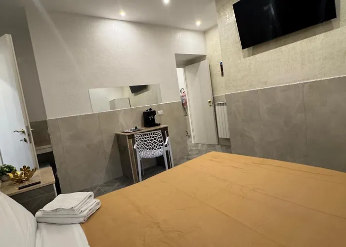 Frühstückspension Luxor Eco Casa E Per Vacanze In Centro Piazza Bologna, Colosseo, Piazza Di Spagna, Vaticano, San Pietro, Sapienza, Fontana Di Trevi, Piazza Navona, Trastevere, Tiburtina, Termini, Aeroporto 4*