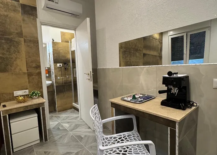Luxor Eco Casa E Per Vacanze In Centro Piazza Bologna, Colosseo, Piazza Di Spagna, Vaticano, San Pietro, Sapienza, Fontana Di Trevi, Piazza Navona, Trastevere, Tiburtina, Termini, Aeroporto Rom