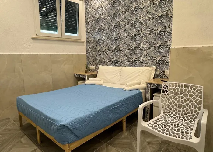 Frühstückspension Luxor Eco Casa E Per Vacanze In Centro Piazza Bologna, Colosseo, Piazza Di Spagna, Vaticano, San Pietro, Sapienza, Fontana Di Trevi, Piazza Navona, Trastevere, Tiburtina, Termini, Aeroporto Rom