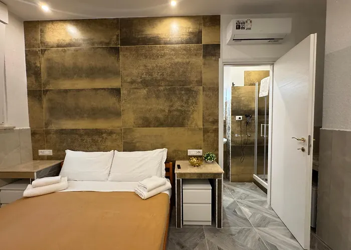 Luxor Eco Casa E Per Vacanze In Centro Piazza Bologna, Colosseo, Piazza Di Spagna, Vaticano, San Pietro, Sapienza, Fontana Di Trevi, Piazza Navona, Trastevere, Tiburtina, Termini, Aeroporto 4*