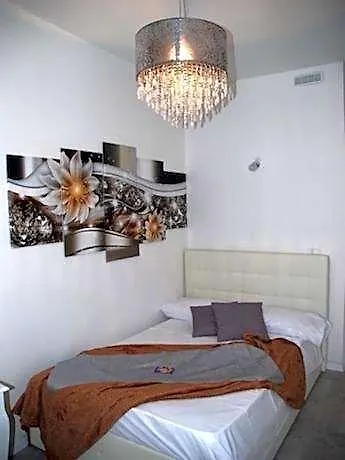 Luxor Eco Casa E Per Vacanze In Centro Piazza Bologna, Colosseo, Piazza Di Spagna, Vaticano, San Pietro, Sapienza, Fontana Di Trevi, Piazza Navona, Trastevere, Tiburtina, Termini, Aeroporto Frühstückspension