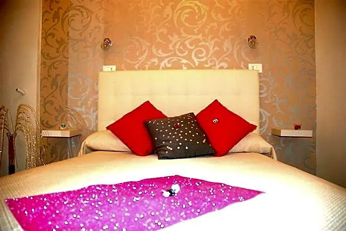 Luxor Eco Casa E Per Vacanze In Centro Piazza Bologna, Colosseo, Piazza Di Spagna, Vaticano, San Pietro, Sapienza, Fontana Di Trevi, Piazza Navona, Trastevere, Tiburtina, Termini, Aeroporto Frühstückspension Rom