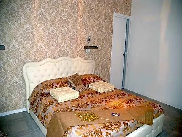 Luxor Eco Casa E Per Vacanze In Centro Piazza Bologna, Colosseo, Piazza Di Spagna, Vaticano, San Pietro, Sapienza, Fontana Di Trevi, Piazza Navona, Trastevere, Tiburtina, Termini, Aeroporto
